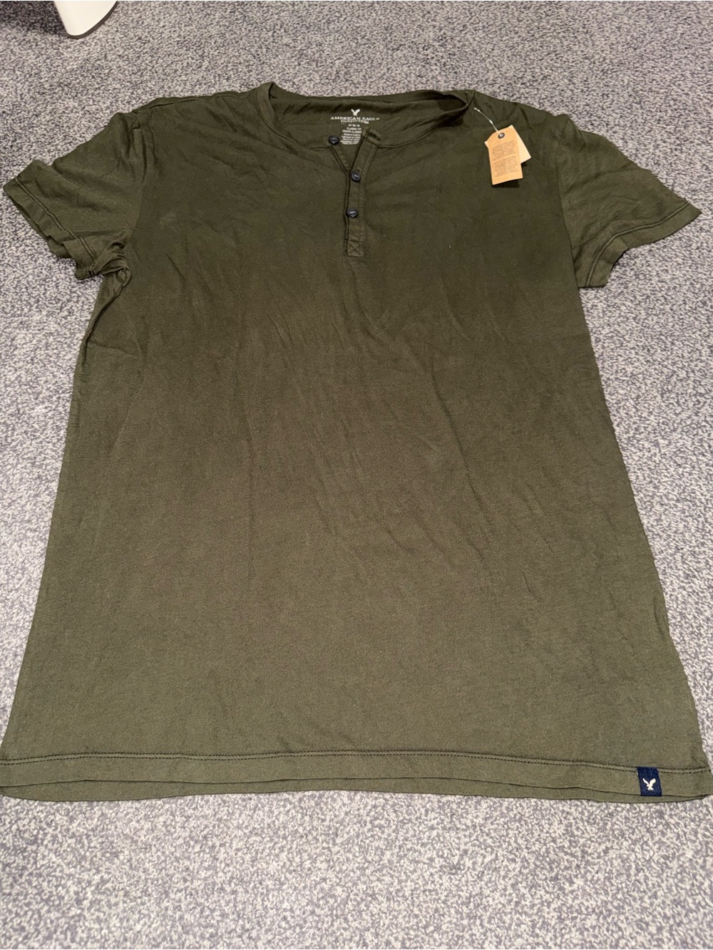 American Eagle Men’s Medium Olive Green Henley T Shirt Short Sleeve